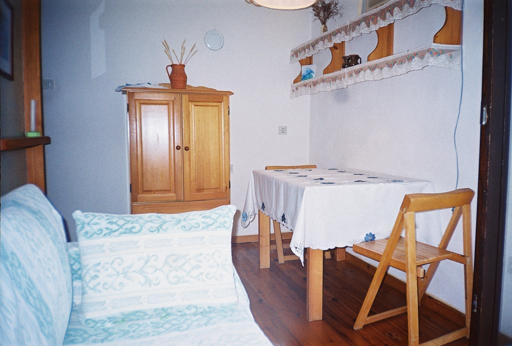 Apartments Ljuba I Mare 马林斯卡 客房 照片