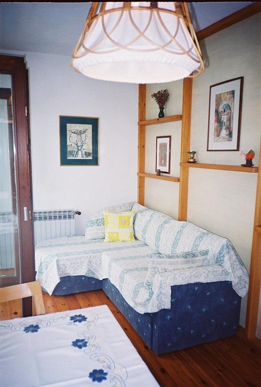 Apartments Ljuba I Mare 马林斯卡 客房 照片